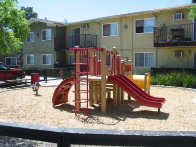 Lakeside Apartments