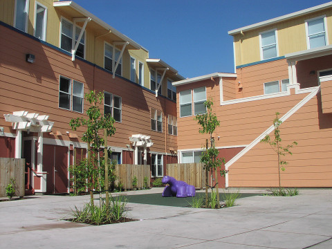 International Boulevard Apartments 2