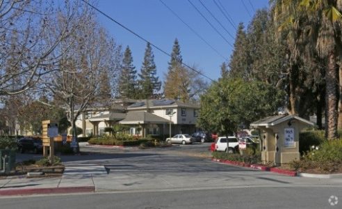 Creekview Inn Apartments