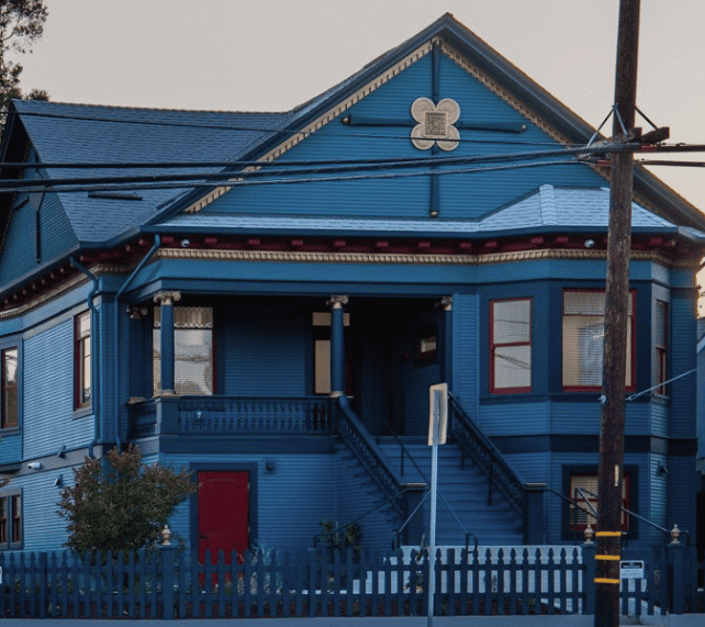 801 River St